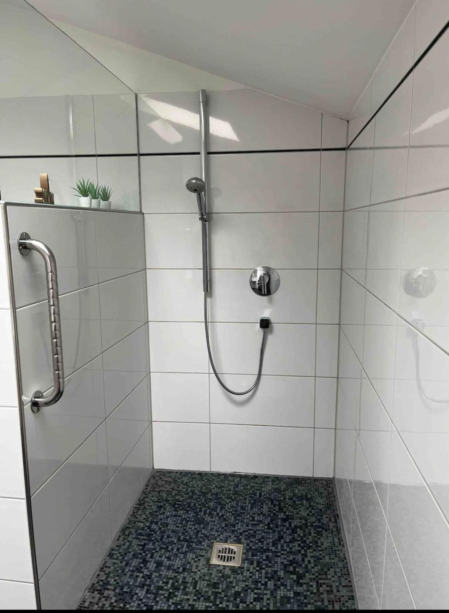 Penthouse Perfekt Fuer Teams, Familien Und Gruppen Bad Mergentheim Exterior foto
